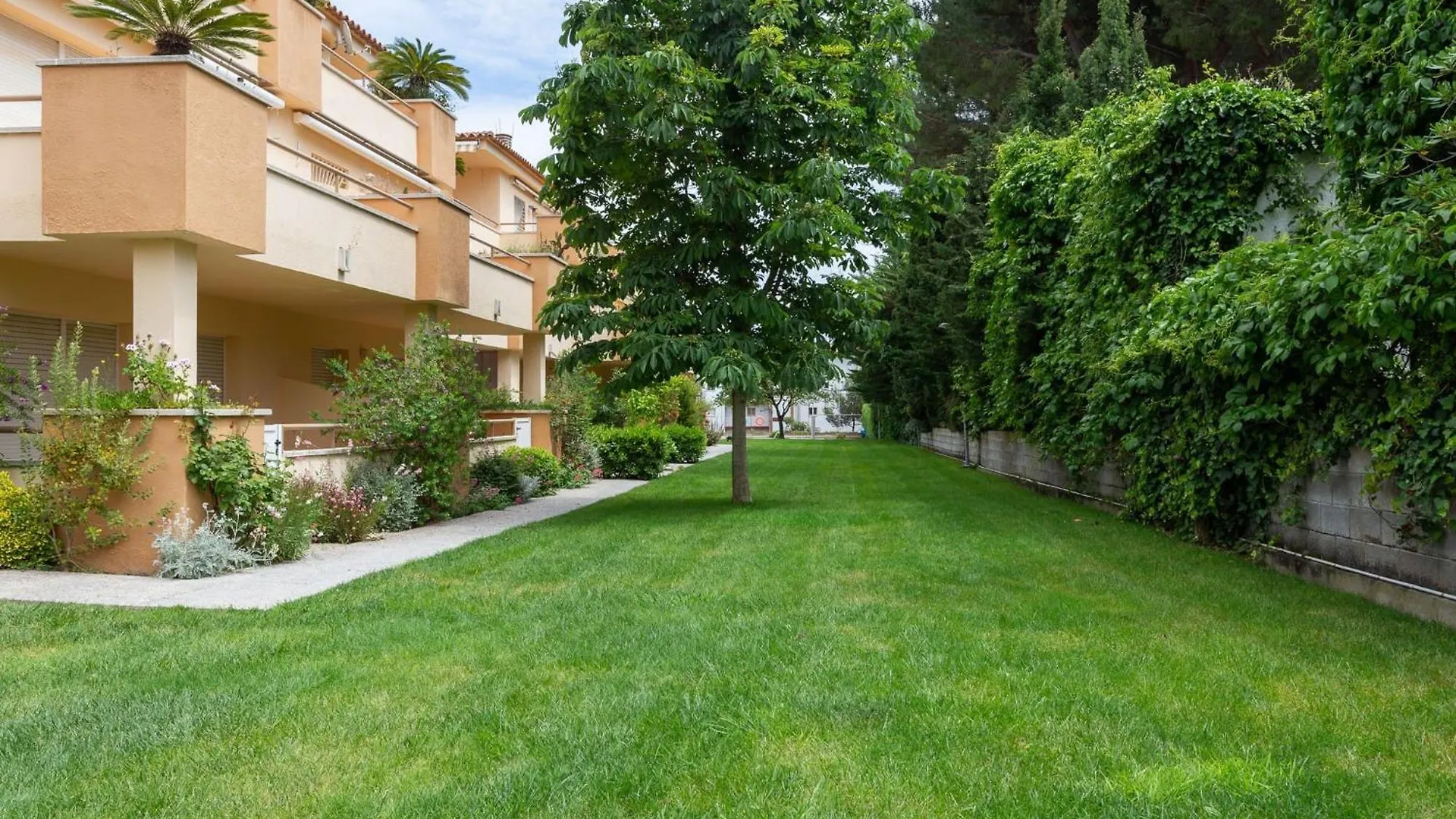 Appartement Un Jardin à L' Escala