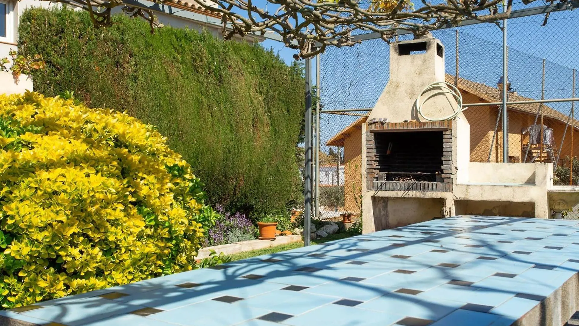 Апартаменты Un Jardin Ля Эскала Испания