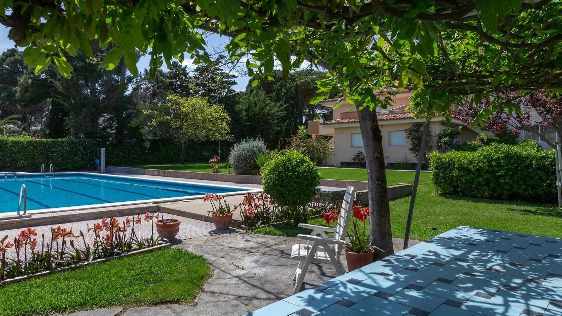 Appartement Un Jardin à L' Escala